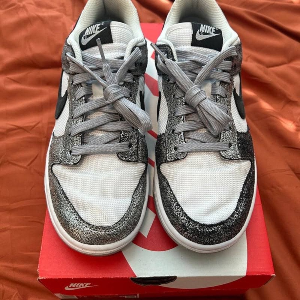 Women’s Dunk Low Golden Gal’s